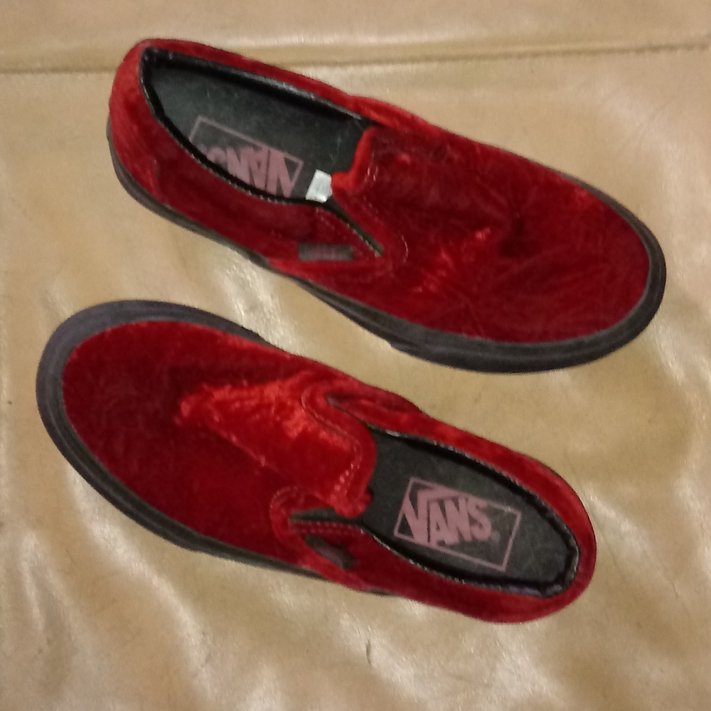 Vans - Picture 2 of 7